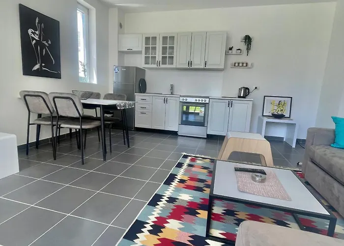Tale Beachfront Flat